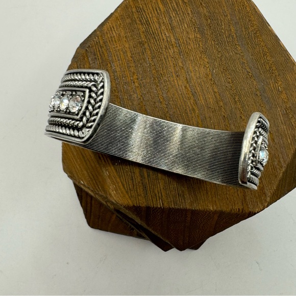 Silver cuff bracelet with rope texture and sparkling clear rhinestones - Picture 5 of 8